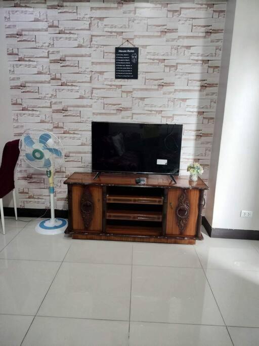 Cubao Manhattan Heights, Unit 8Bc Tower B, 1 Br マニラ市 エクステリア 写真