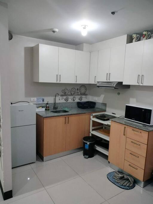 Cubao Manhattan Heights, Unit 8Bc Tower B, 1 Br マニラ市 エクステリア 写真
